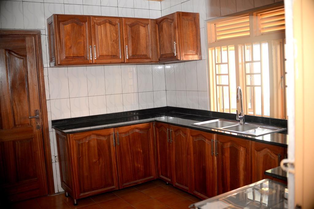 Keva Guest House Кигали Экстерьер фото